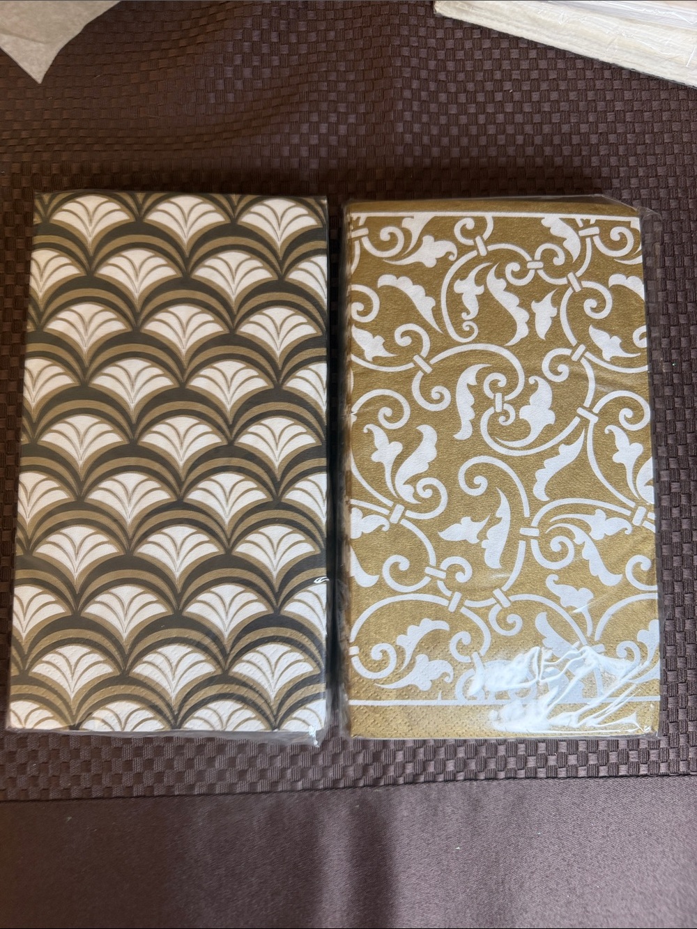 Vintage NWT Amscan Gold and White Decorative Paper Guest Towels